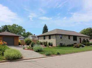 615 Fulton St, Seymour, WI 54165