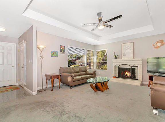 3rd image of 7531 S Land Park Dr