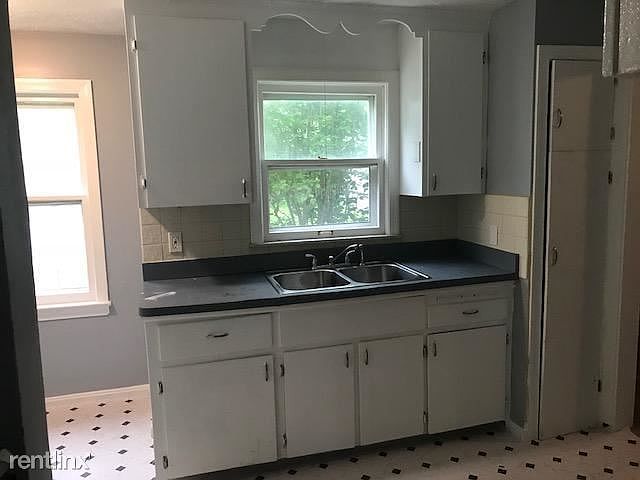 2nd image of 1559 Holmden Rd