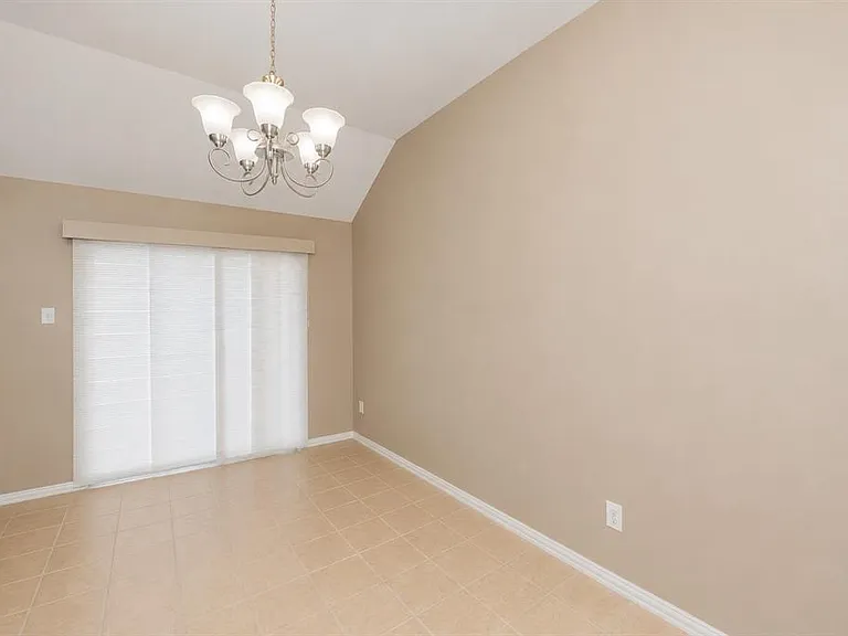 3904 Granby Ln — Photo 10