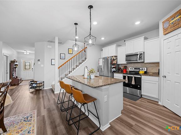 4th image of 8711 Stonehollow Dr