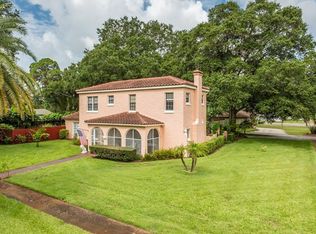 336 Palm Ln N, Saint Petersburg, FL 33710