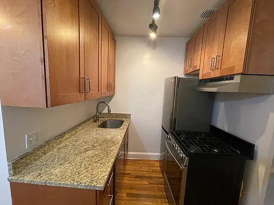 Rented by Corcoran | media 17