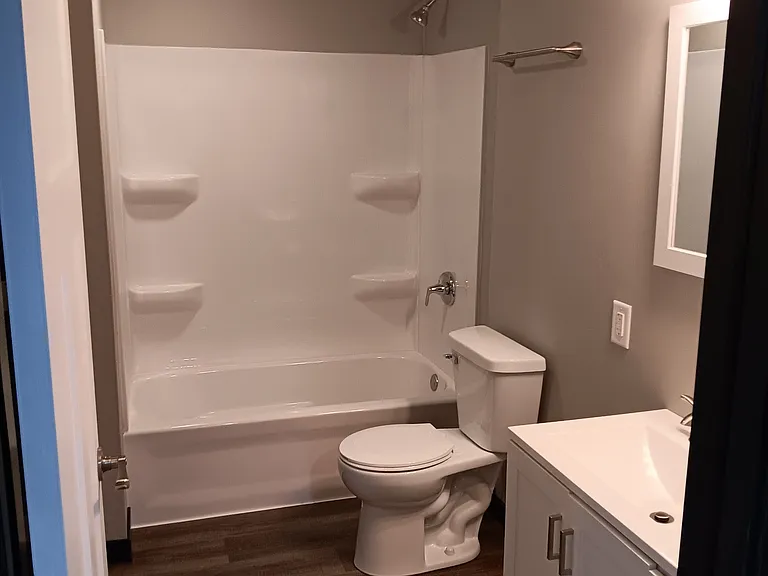 1227 S Greenwood Ave — Photo 3