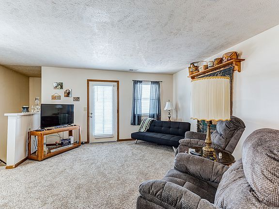3rd image of 2864 Amberwood Pl #2954