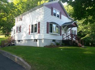 23 Taborton Rd, Sand Lake, NY 12153