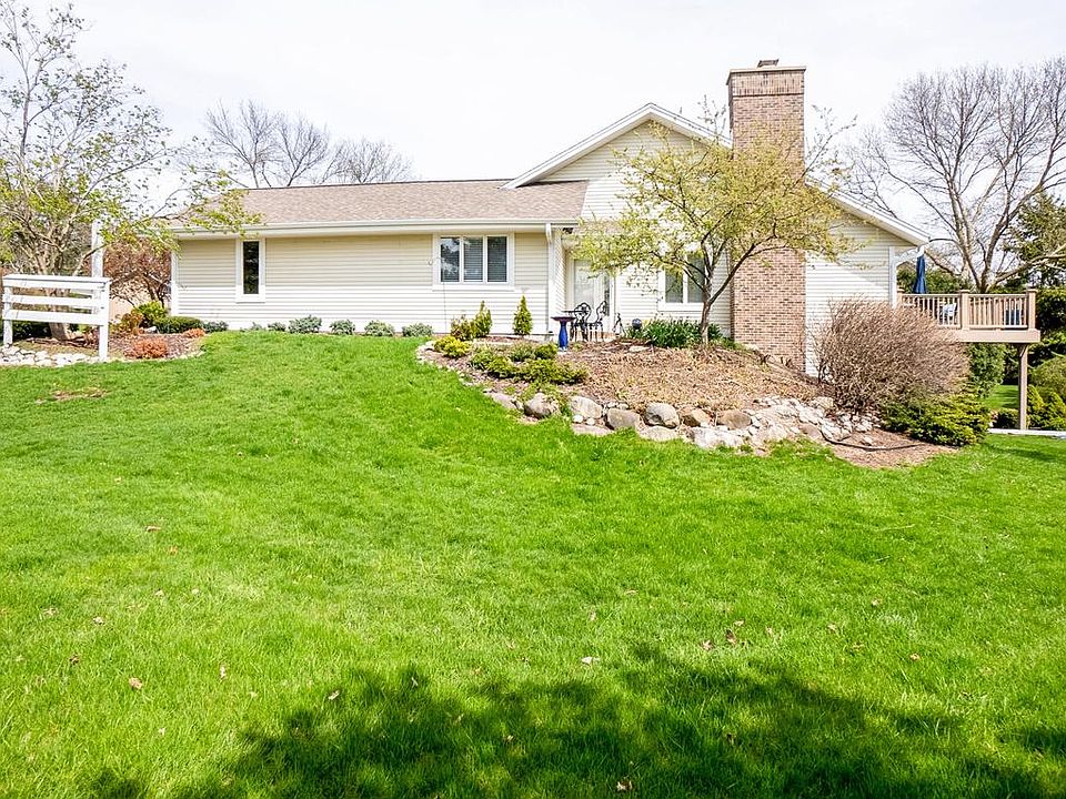 1st image of 121 Harrogate DRIVE