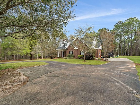 5th image of 515 Baker Rd