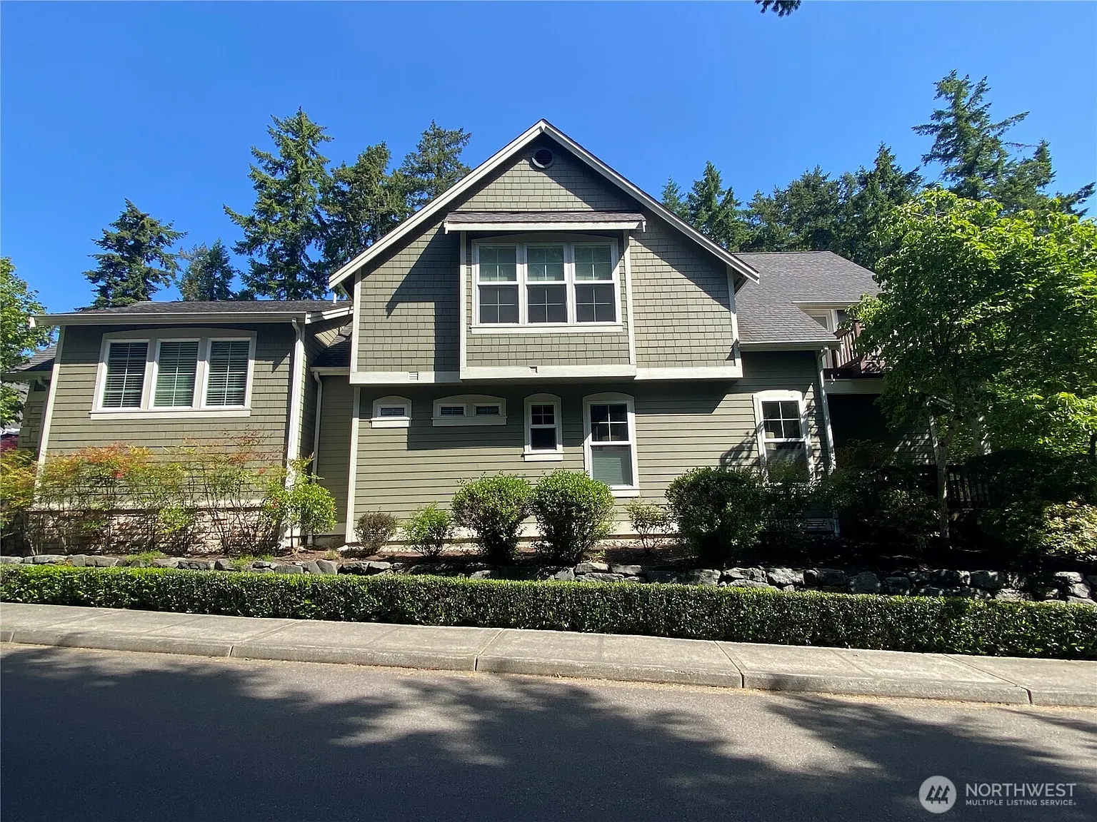 3309 Emerald Lane photo 1