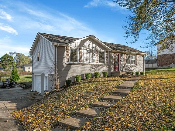 4th image of 2809 Sparrow Dr