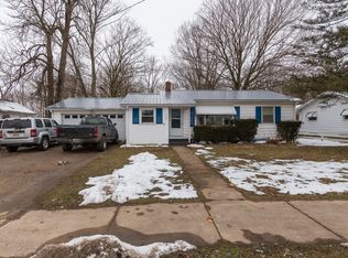 480 W Burr Oak St, Centreville, MI 49032