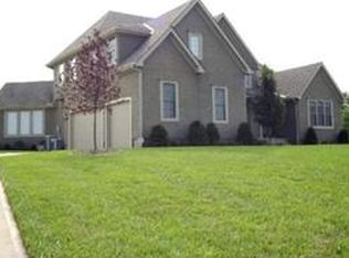 11015 S Wildflower Dr, Lees Summit, MO 64086