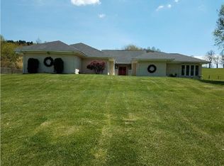 150 Peak St, North Tazewell, VA 24630