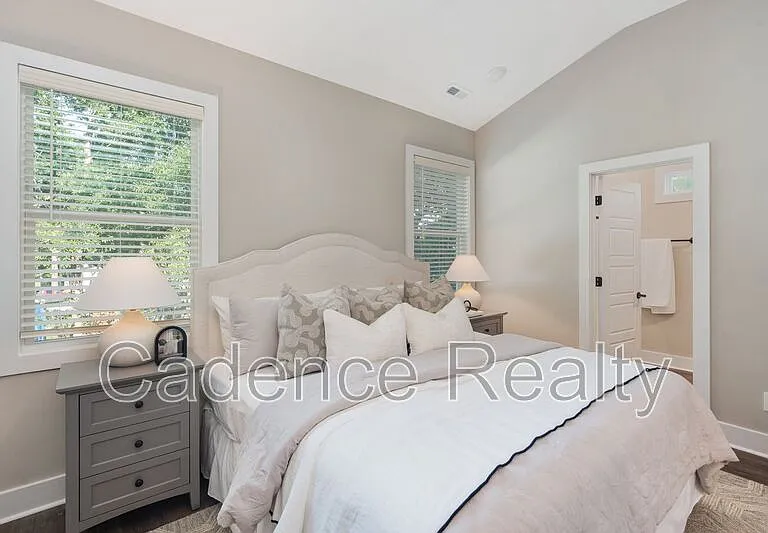 1733 Perimeter Loop — Photo 20