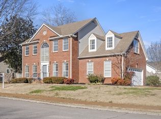 5008 Stonemeade Dr, Nashville, TN 37221