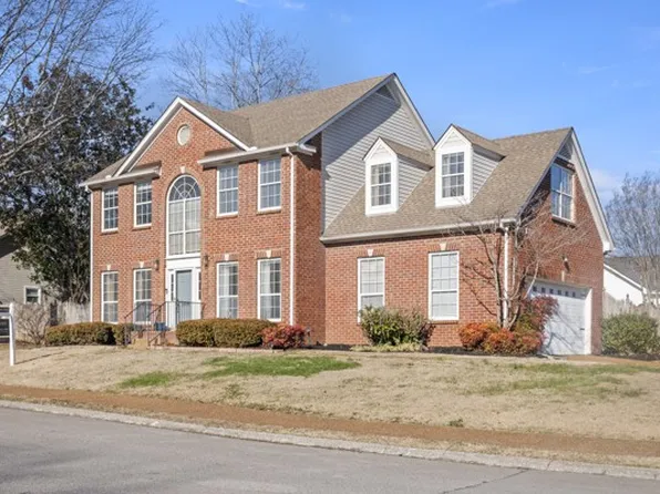 5008 Stonemeade Dr, Nashville, TN 37221