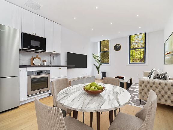 3rd image of 192 Bedford Ave #3A