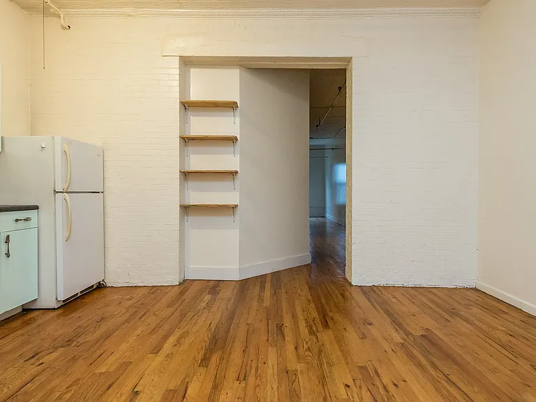 175 Stockholm St #212 — Photo 2