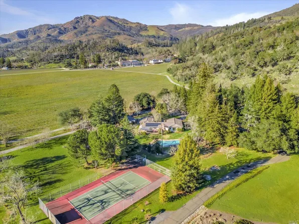 898 Saint Jean Court, Kenwood, CA 95452