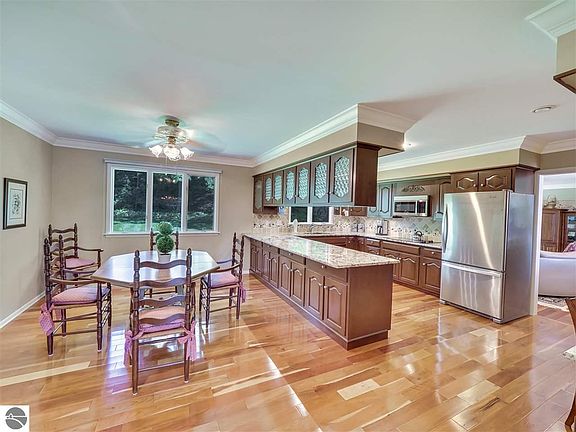 5th image of 13044 Peninsula Dr
