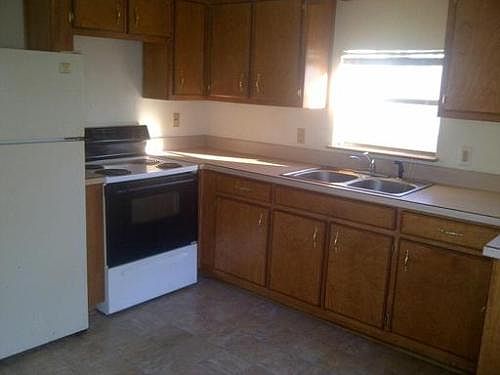 2nd image of 25A Arch St