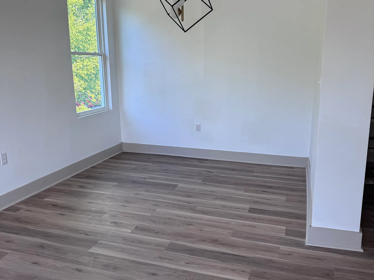 1 bed, 950 sqft, $1,150 — Photo 2