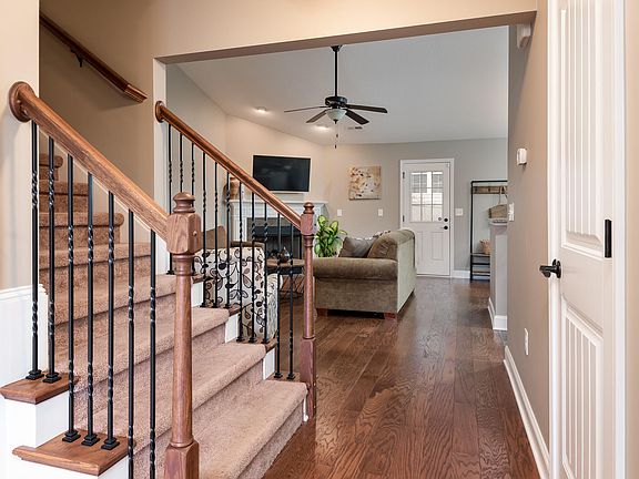 3rd image of 5104 Sandy Knoll Way