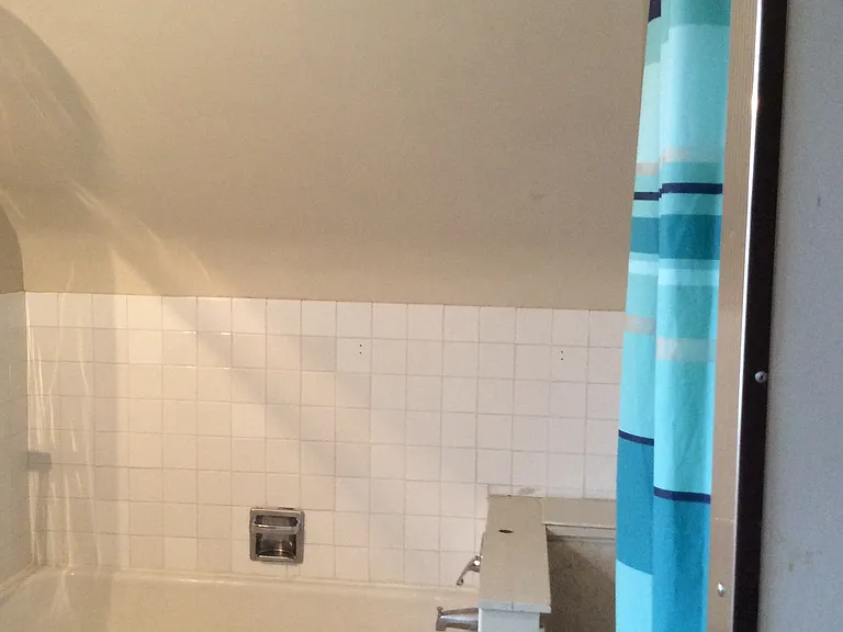 Bathroom1