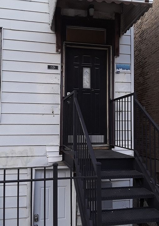 1st image of 1526 W Augusta Blvd #2