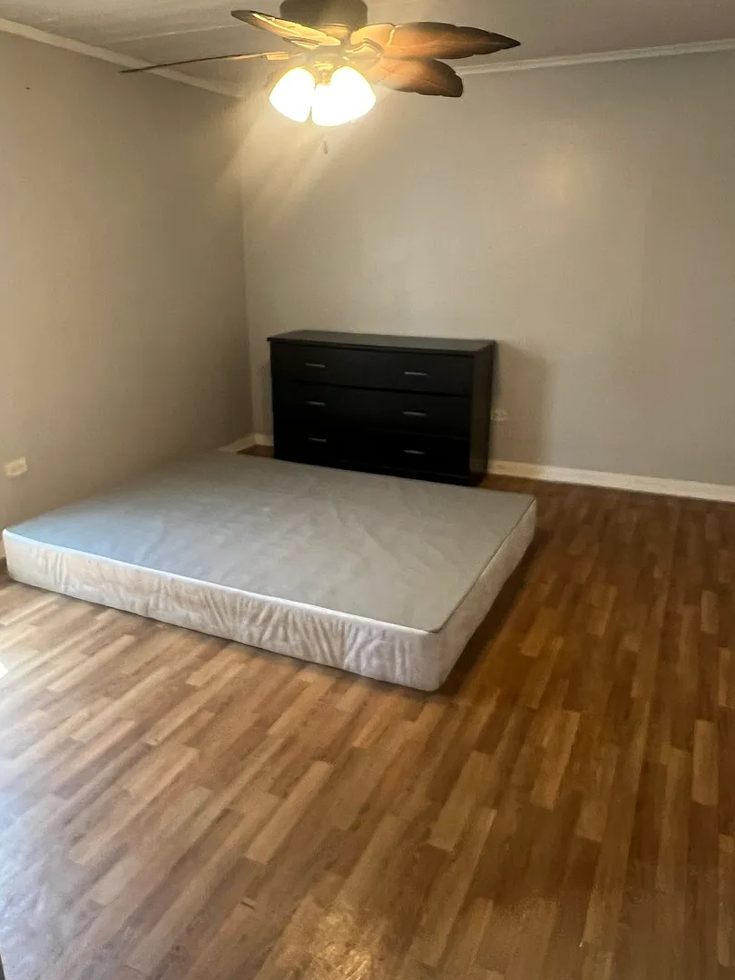 3 bed, $1,600 — Photo 3