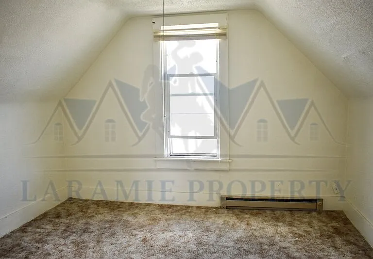 208 E Sheridan St — Photo 13