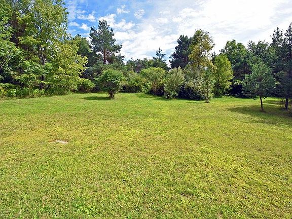 3rd image of 36 Scotch Pine Ln