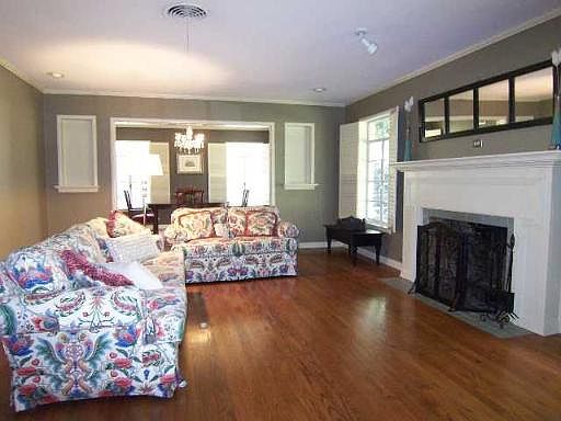 3rd image of 144 HARRIETT DR