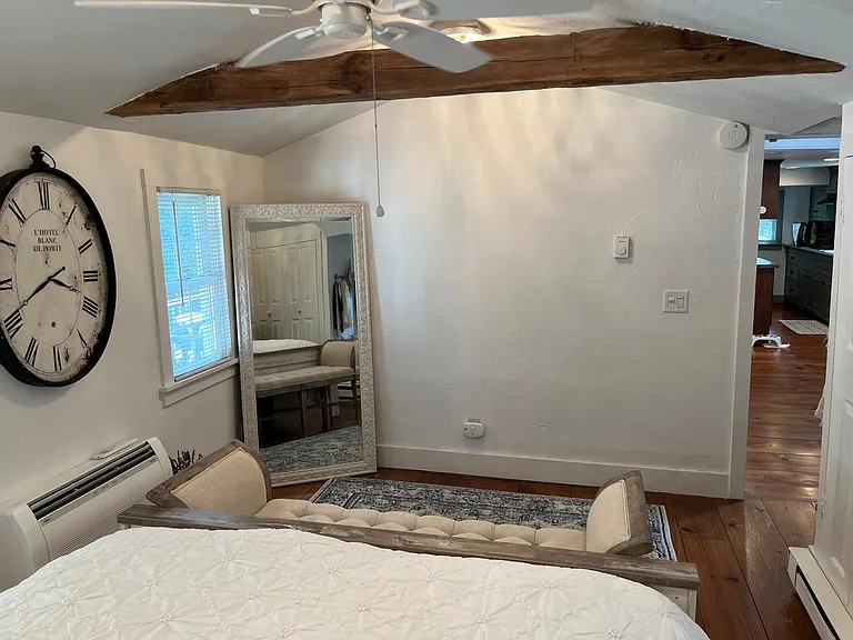 377 Third Beach Rd — Photo 12