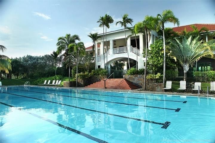 Country Club with pool
