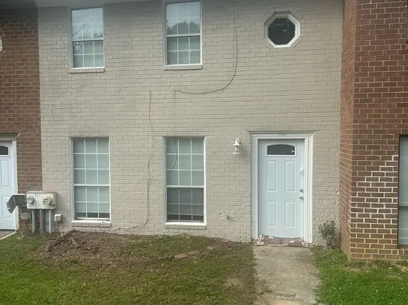 1321 Lakeview Dr NW, Conyers, GA 30012