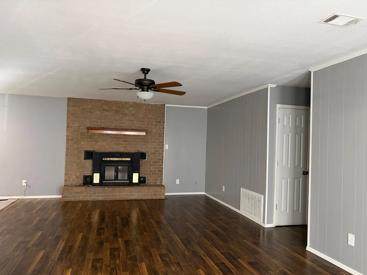 3 bed, 1656 sqft, $1,200 — Photo 2
