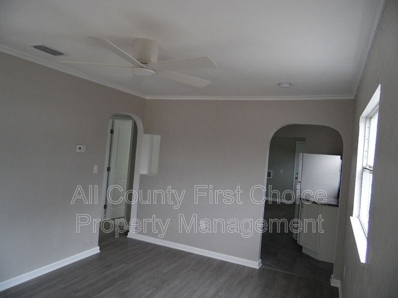 1st image of 2420 32nd Ave N