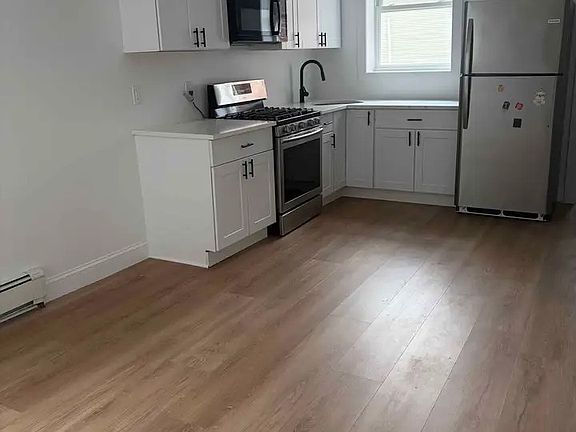 2nd image of 742 Roman Ave APT 6
