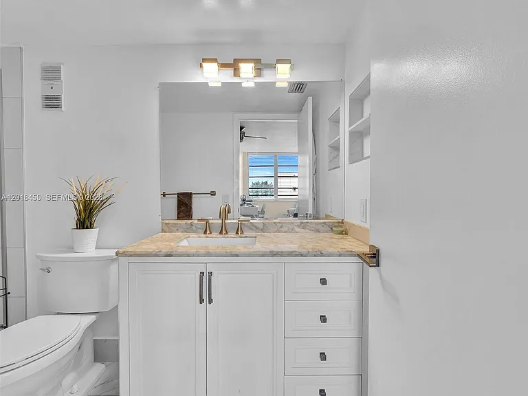 7840 NW 50th St #404 — Photo 20