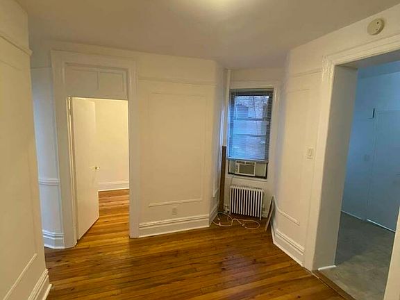 5th image of 308 E 78th St #2B