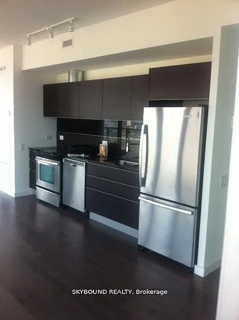 Building Photo - 70 Distillery Ln #2703