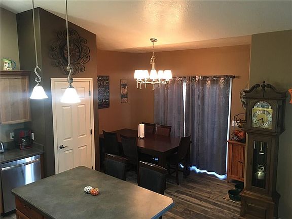 5th image of 7025 Lakeshore Dr