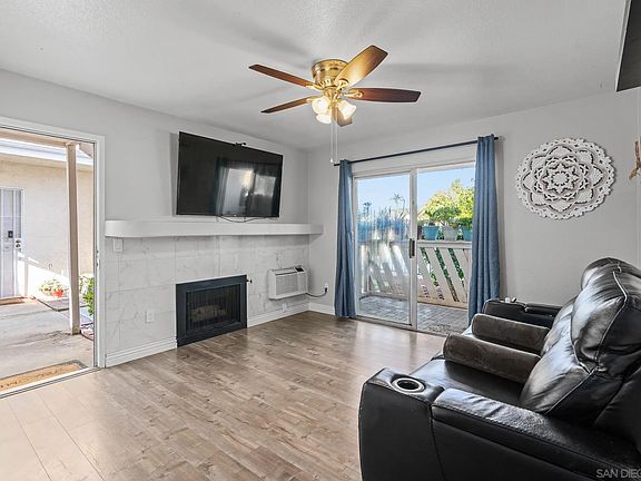 5th image of 520 Sandalwood Pl Unit 5