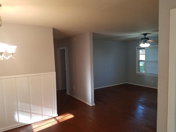 3rd image of 1406 N East St
