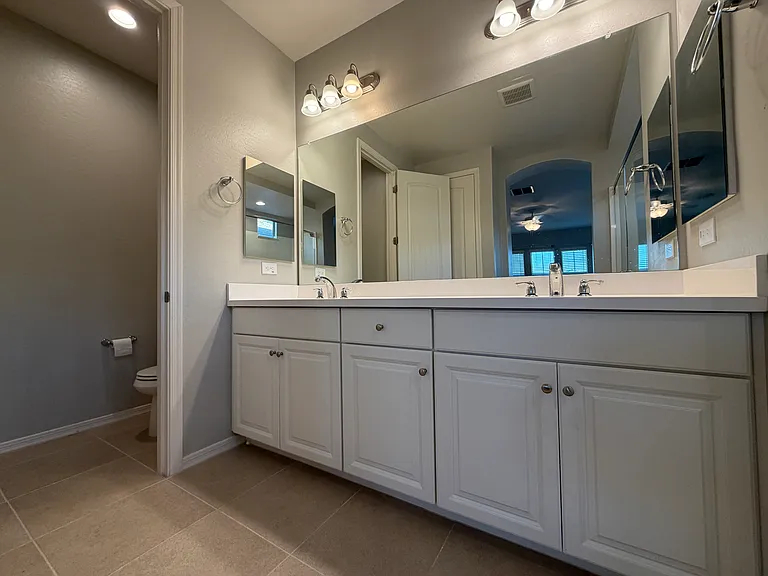 4138 E Jones St — Photo 30