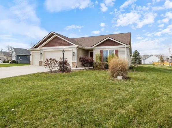 1985 S Troon Rd, Winona Lake, IN 46590