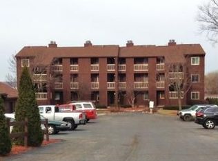 52 N Pistakee APT 4, Fox Lake, IL