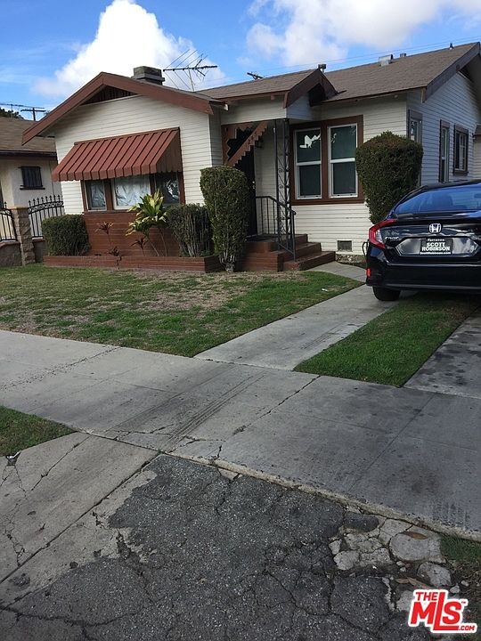 2nd image of 1245 W 65th Pl