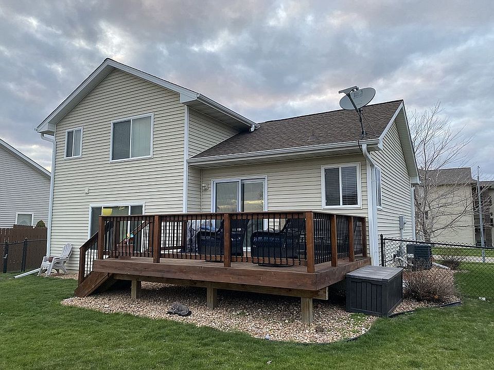 2nd image of 1320 SE 6th St